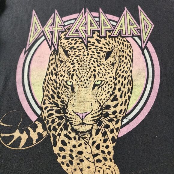 Kids Def Leopard Black Tshirt With Leopard Graphics Size XL - Picture 2 of 5